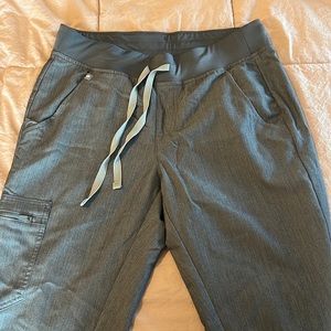 Figs graphite jogger scrub pant